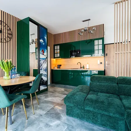 Alpejski - Orlik - Blisko Arena, Kosciol Wang I Szlakow